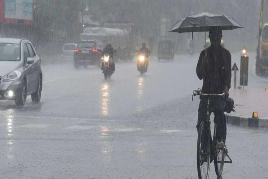 New Cyclone In Odisha And Heavy Rain alert In Kerala