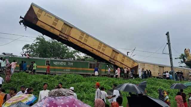 bengal train clash.jpeg
